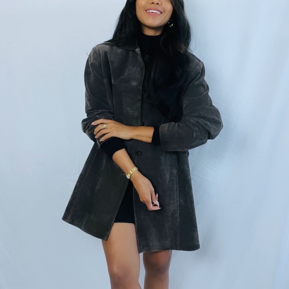 Vintage | Brown 100% Suede Leather Oversized 90s Coat with Button closure - Picture 6 of 7